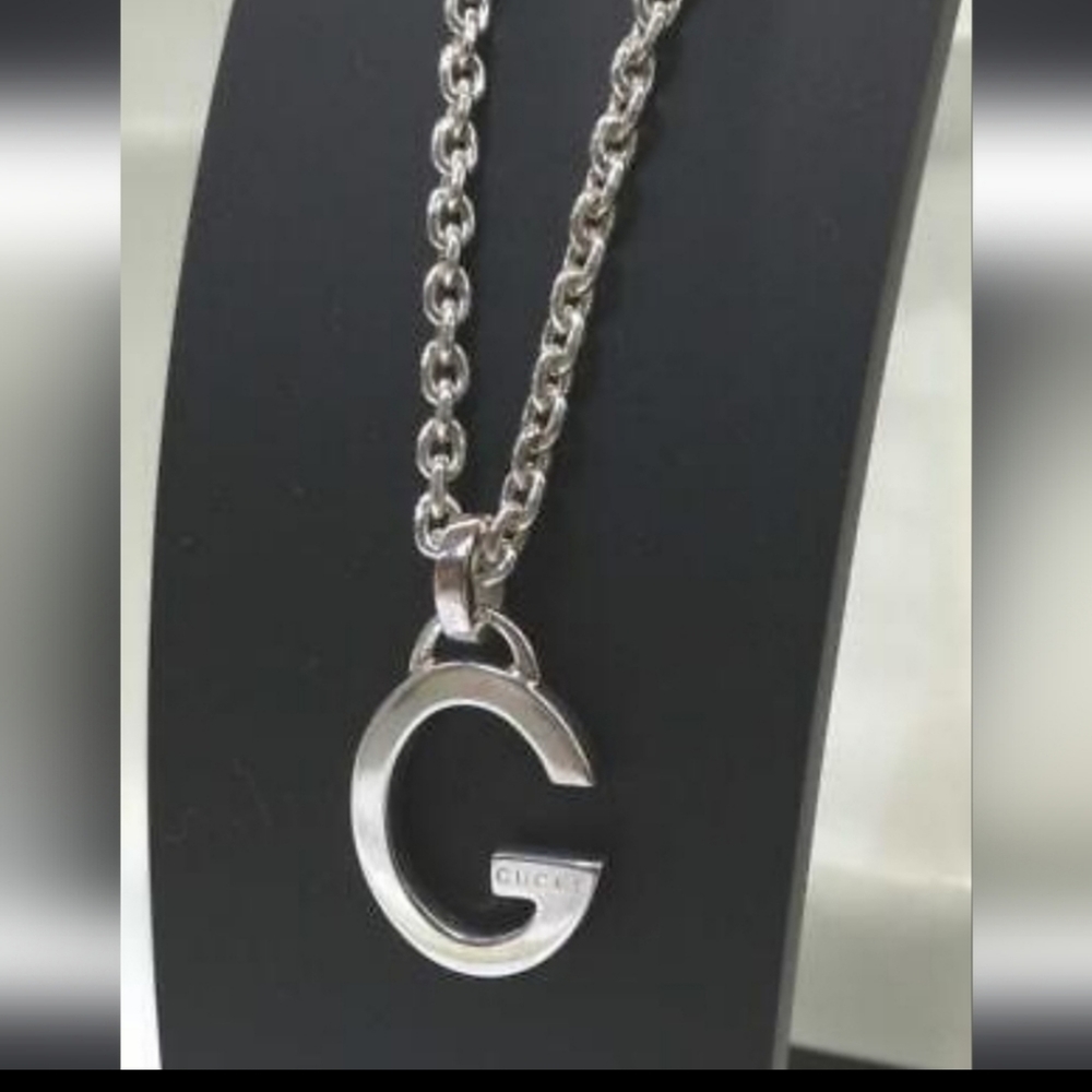 Gucci Luxury Necklace ✨️ stunning in pristine condition!